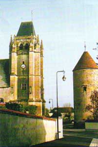 Tour de l'ancienne abbatiale de Massay